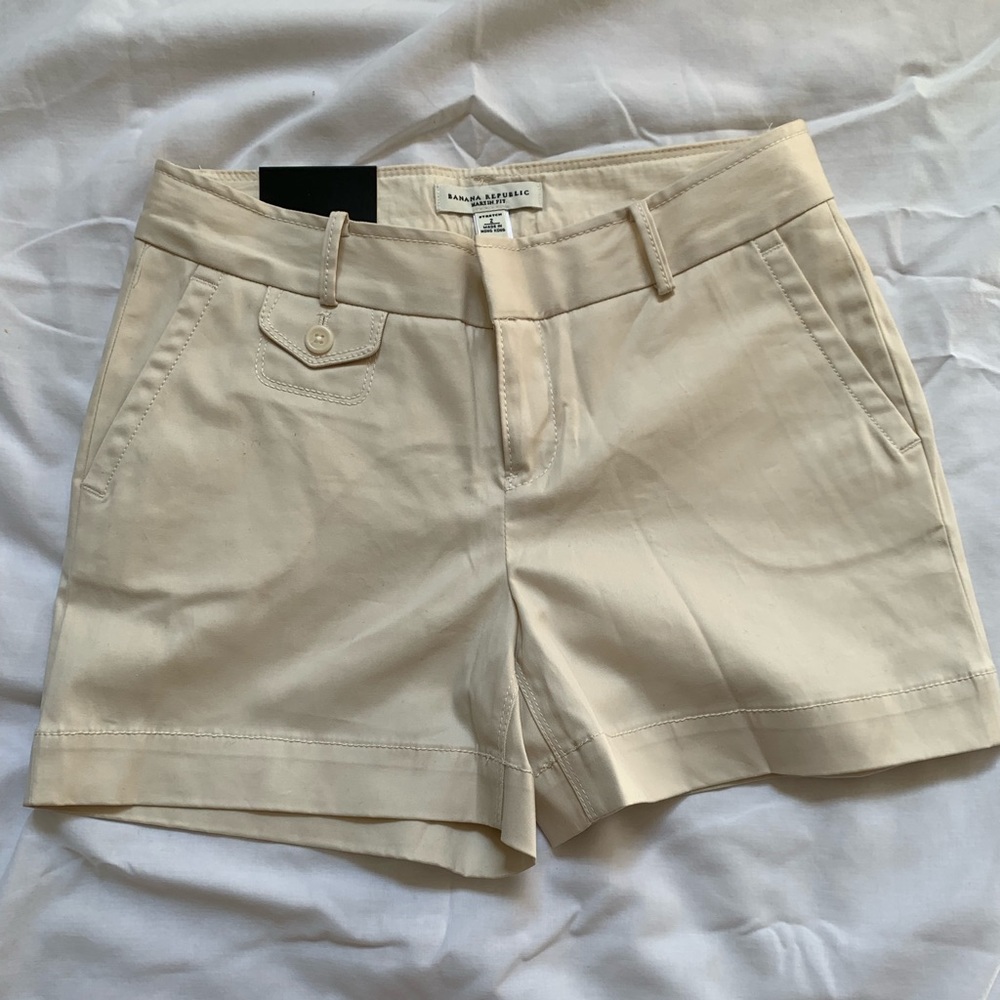 New! Banana Republic Shorts Size 2